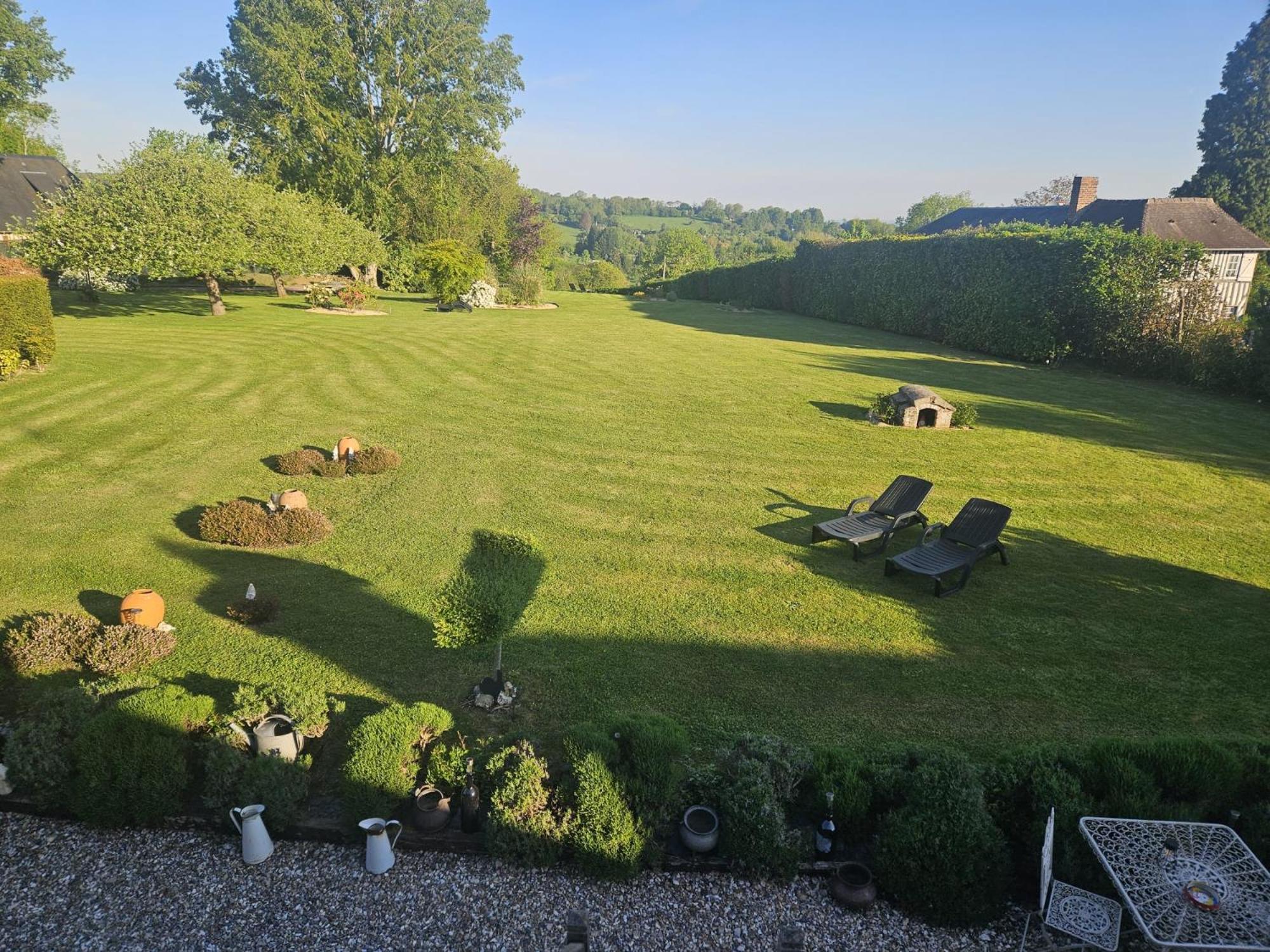 B&B - Le Clos Aux Masques Saint-Pierre-Azif Exterior photo